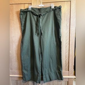 Drawstring capri pants